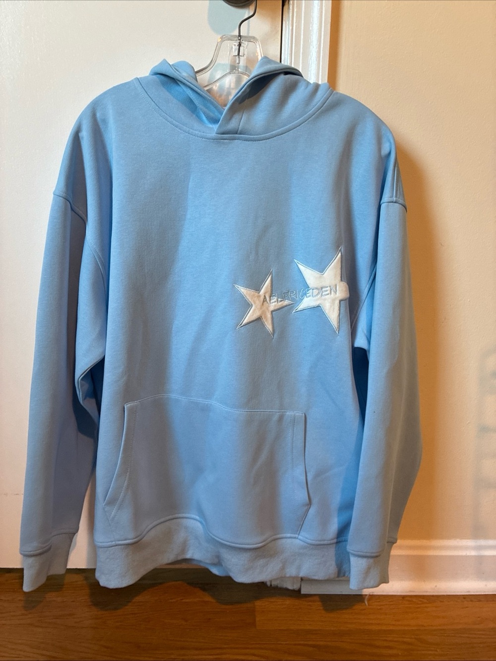 Aelfric Eden Star Color Contrast Hoodie - Size S Light Blue